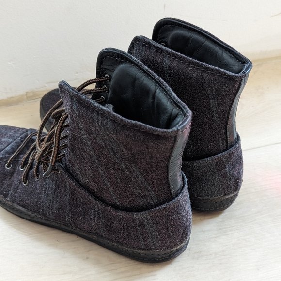 Emporio Armani fabric and leather ankle boots - Picture 4 of 8